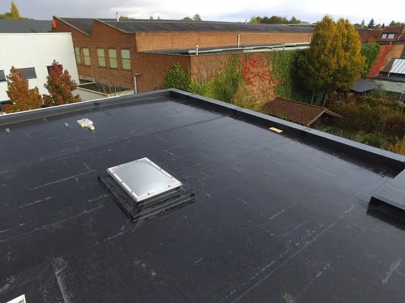 Flat roof membrane installation